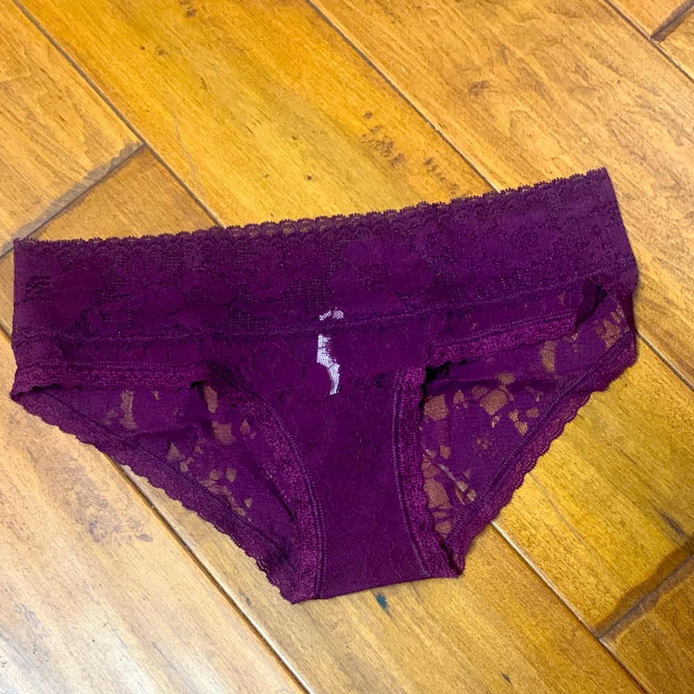 New! Victoria’s Secret lace purple hiphugger panty size small